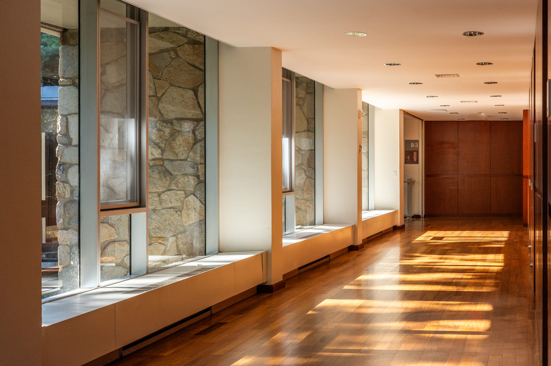 Palier calefacción central, pasillo remodelado de edificio